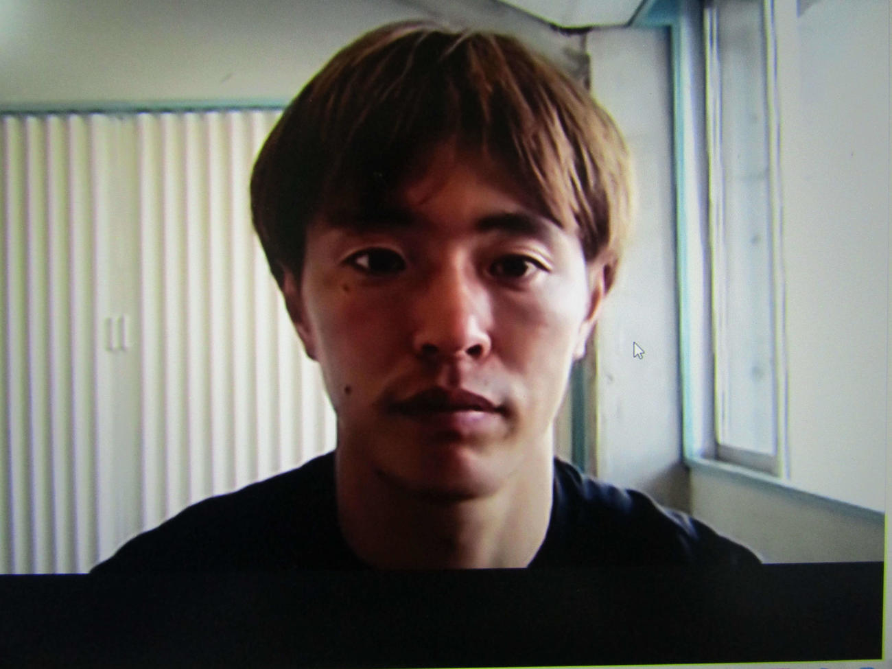 オンラインで取材に対応する斎藤学（撮影・佐藤あすみ）