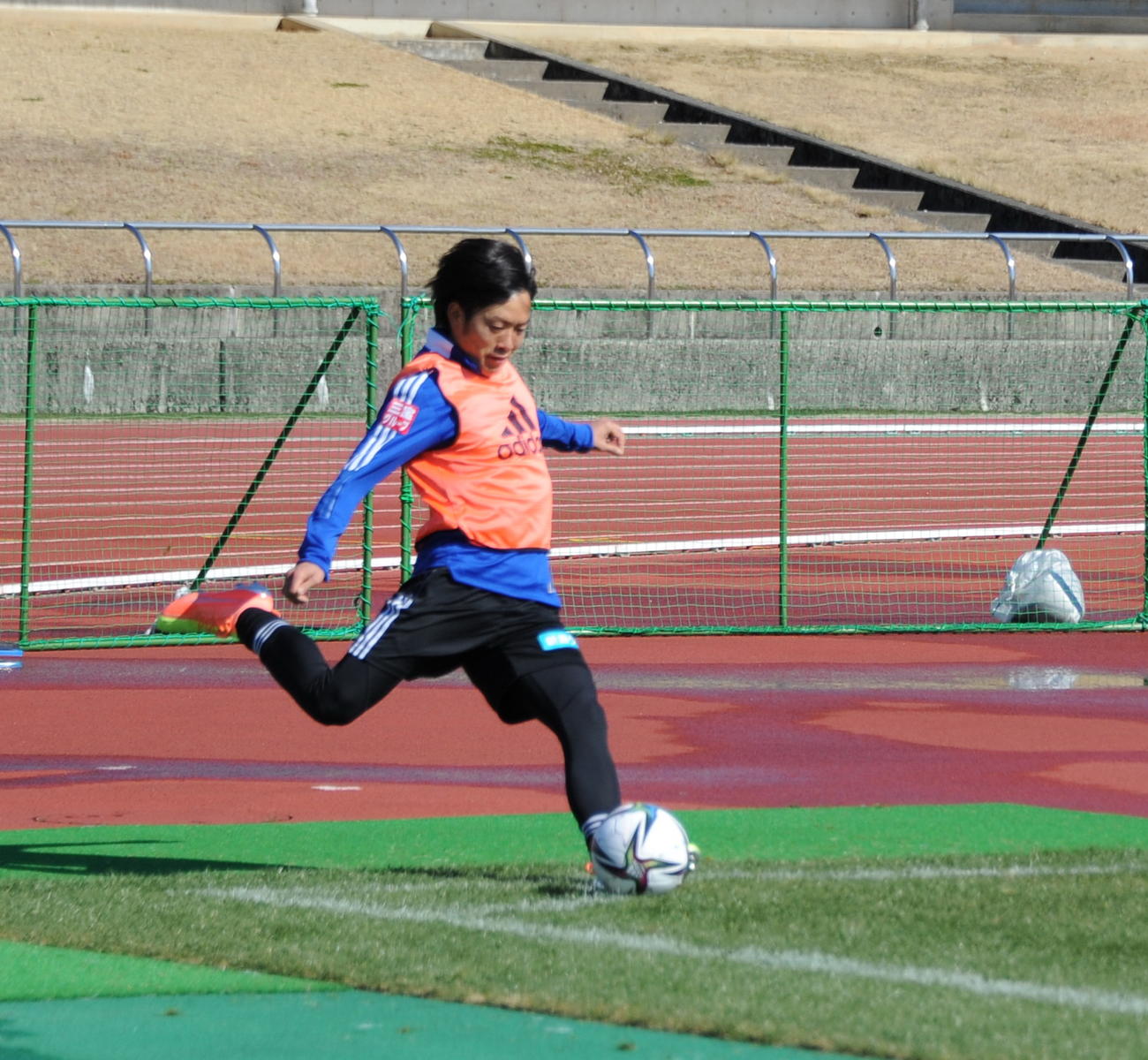 セットプレーのキッカーを務める星