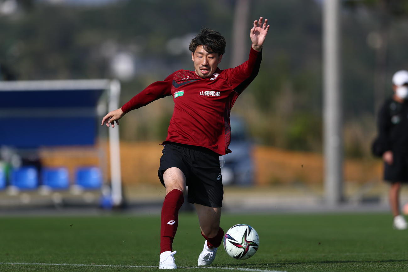 沖縄キャンプに臨む神戸DF桜内（C）VISSEL KOBE