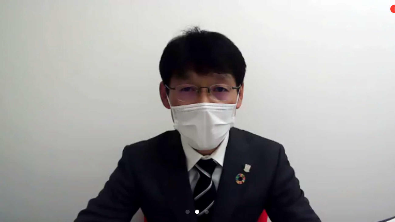 会見する浦和レッズの戸苅淳フットボール本部長