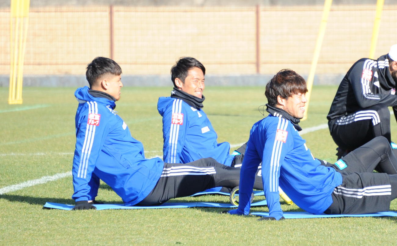 第3キャプテンに就任した島田（左から2人目）