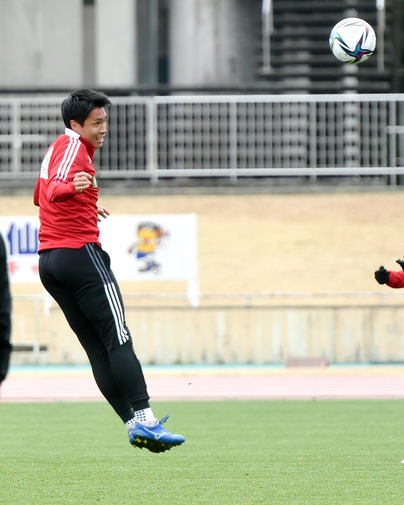 今季主将に就任した仙台DF蜂須賀（撮影・山田愛斗）