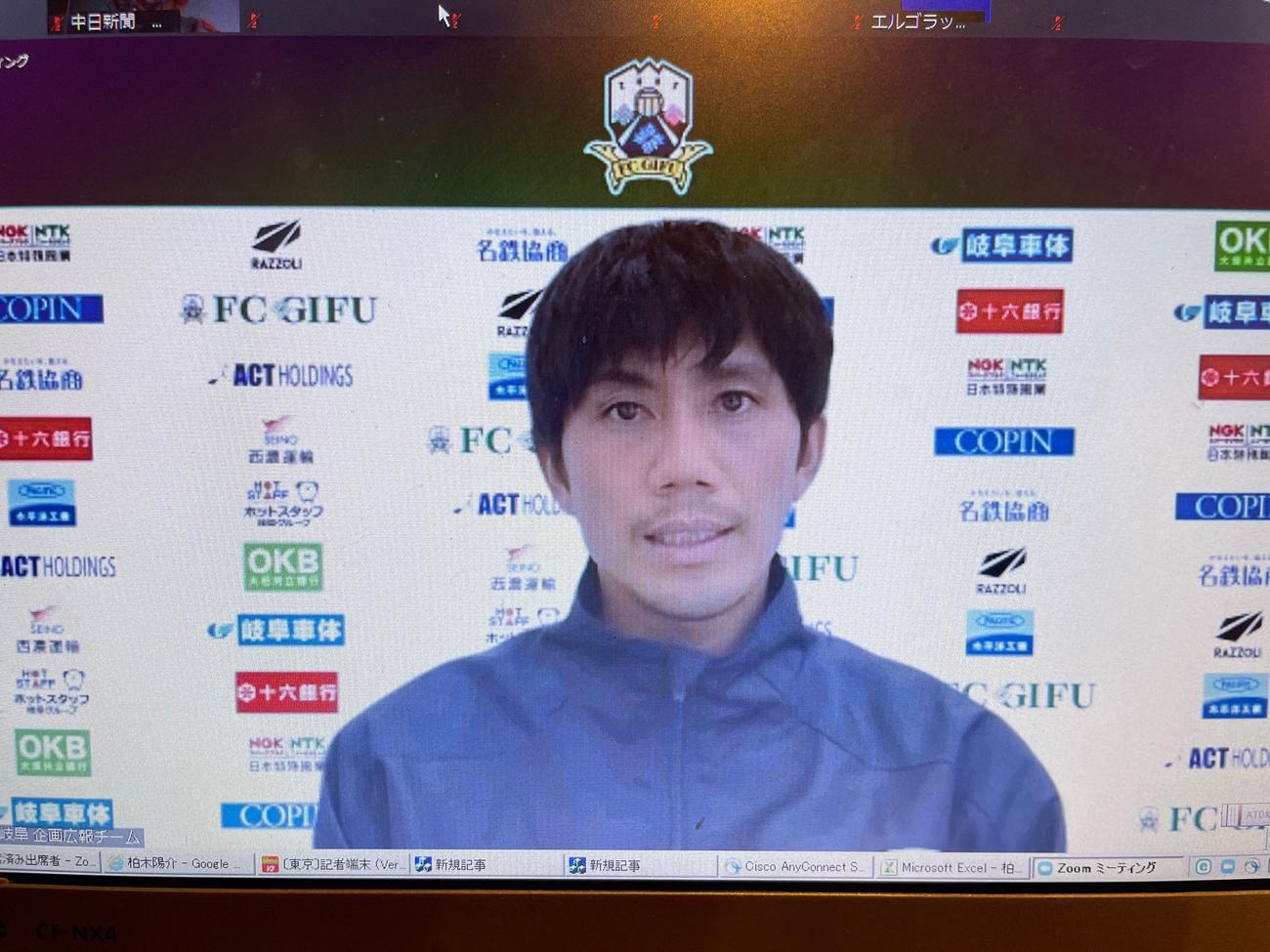 J3岐阜へ完全移籍し、移籍後初の取材に応じた元J1浦和で元日本代表MF柏木