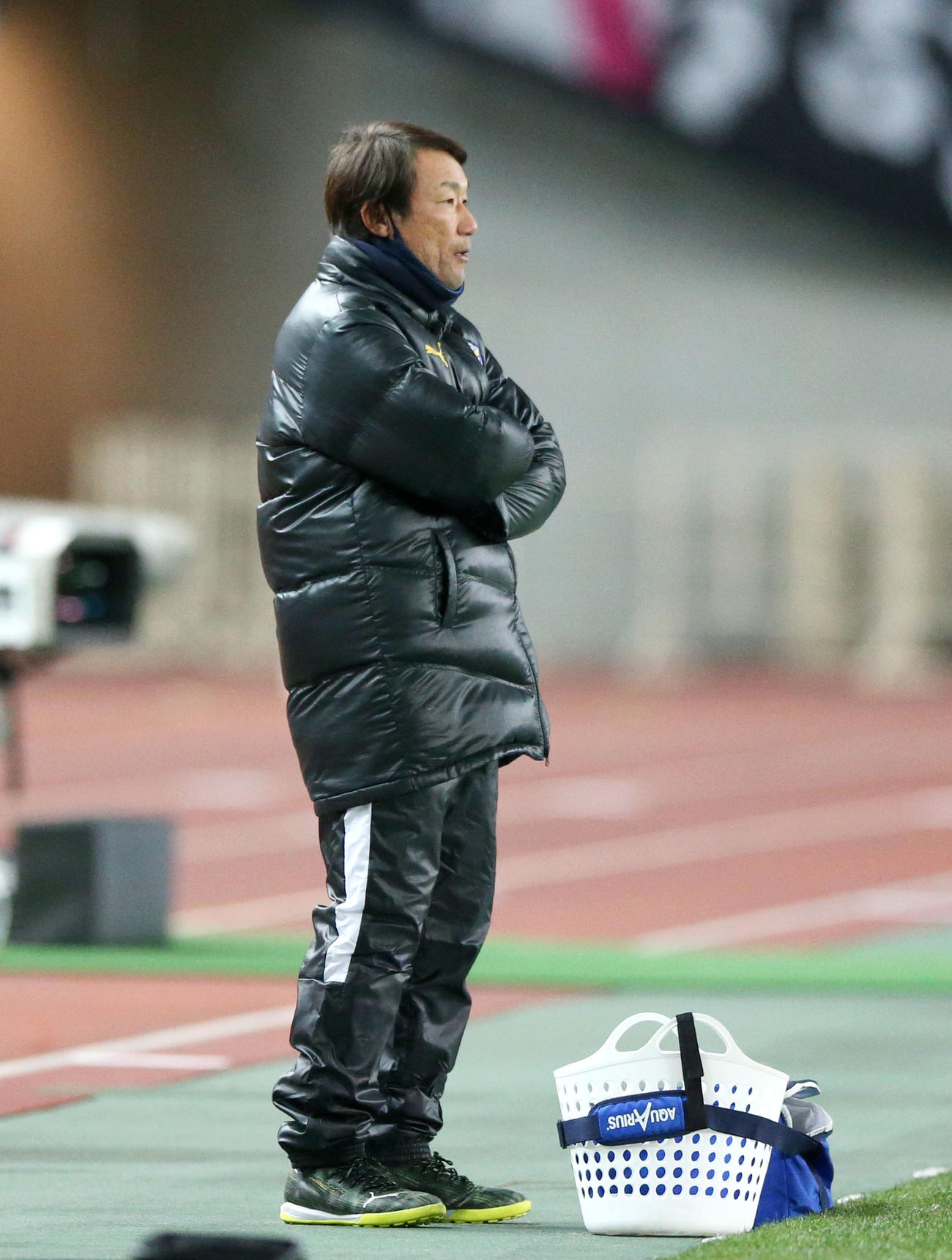 C大阪対大分　前半、戦況を見守る大分片野坂監督（撮影・上山淳一）