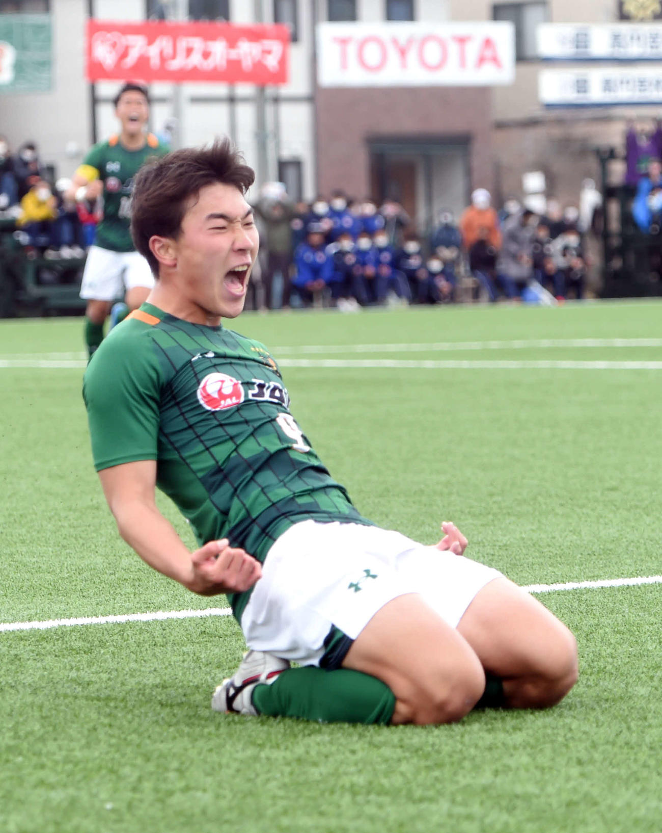 青森山田対横浜FCユース　後半13分、先制ゴールを決めて雄たけびを上げる青森山田FW名須川（撮影・山田愛斗）