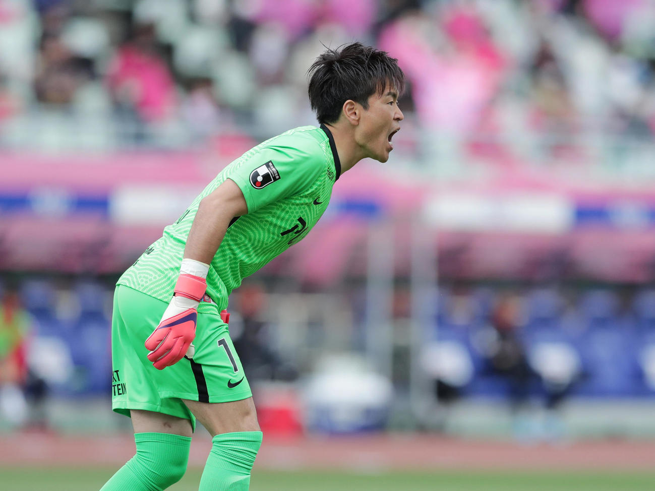 C大阪対浦和　前半、味方に指示を出す浦和GK西川（撮影・前田充）