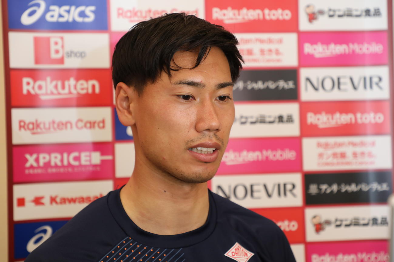 オンライン取材に応じる神戸GK前川黛也（C）VISSEL KOBE