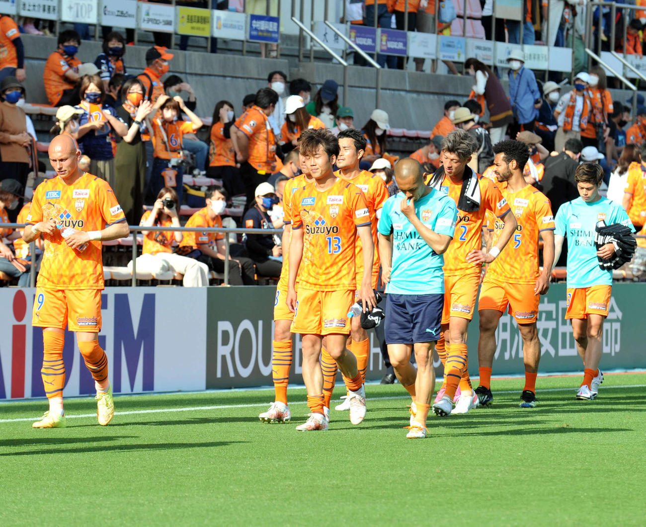 7試合連続で勝ちなしとなった清水の選手たち