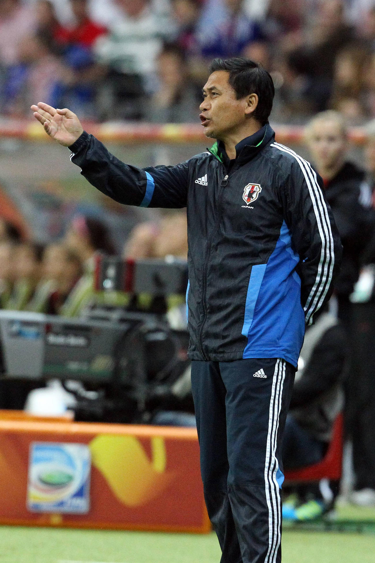 女子Ｗ杯ドイツ大会決勝　日本対米国　ベンチから指示を出す佐々木則夫監督（2011年7月17日撮影・PIKO）