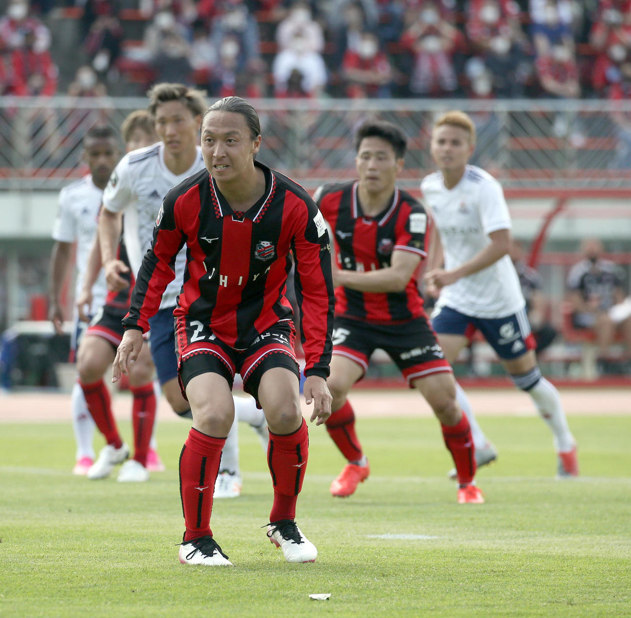 札幌対横浜　前半、PKを外す札幌MF荒野（撮影・佐藤翔太）
