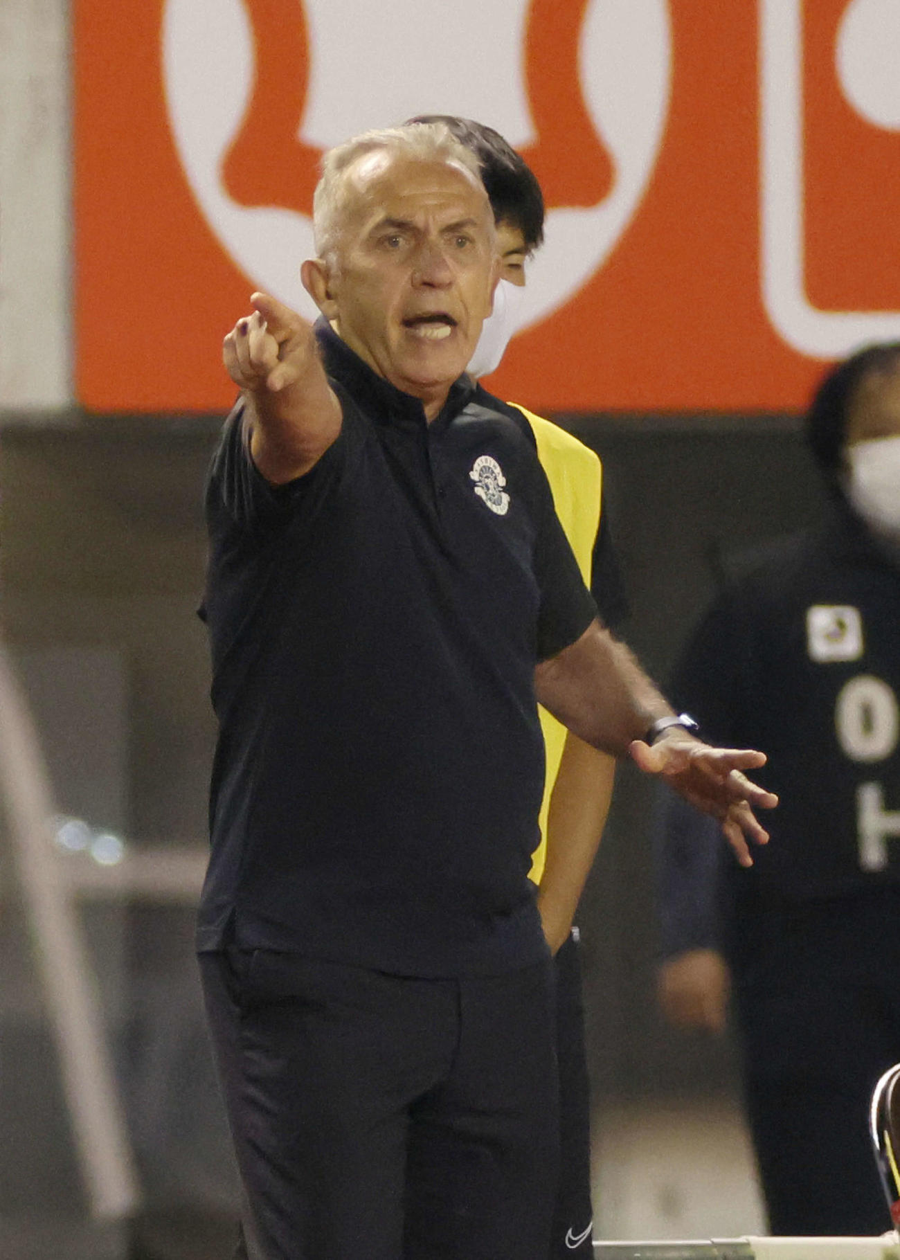 広島対柏　後半　柏ネルシーニョ監督（撮影・加藤孝規）