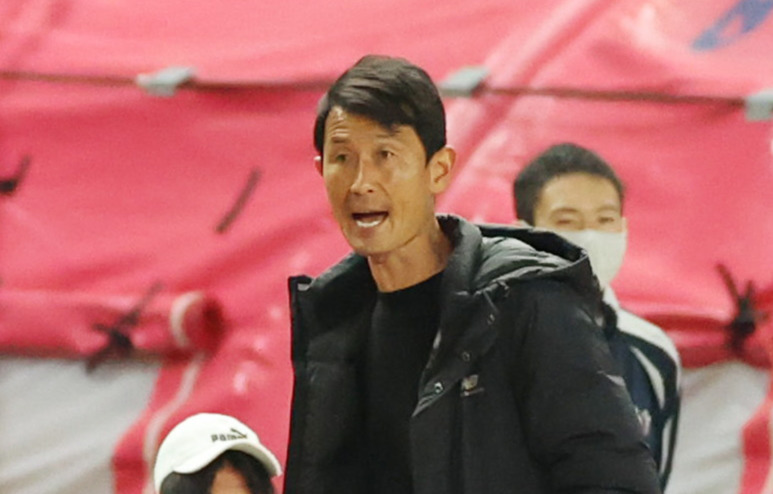 鳥栖の金明輝監督（2021年4月2日撮影）