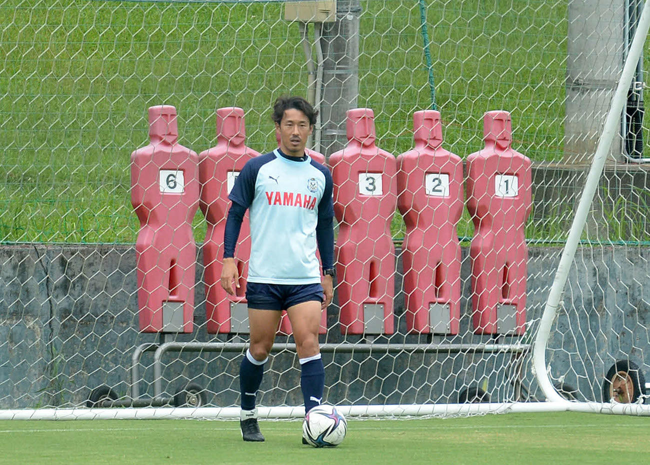 軽めのメニューで調整し、クールダウンする磐田MF山田