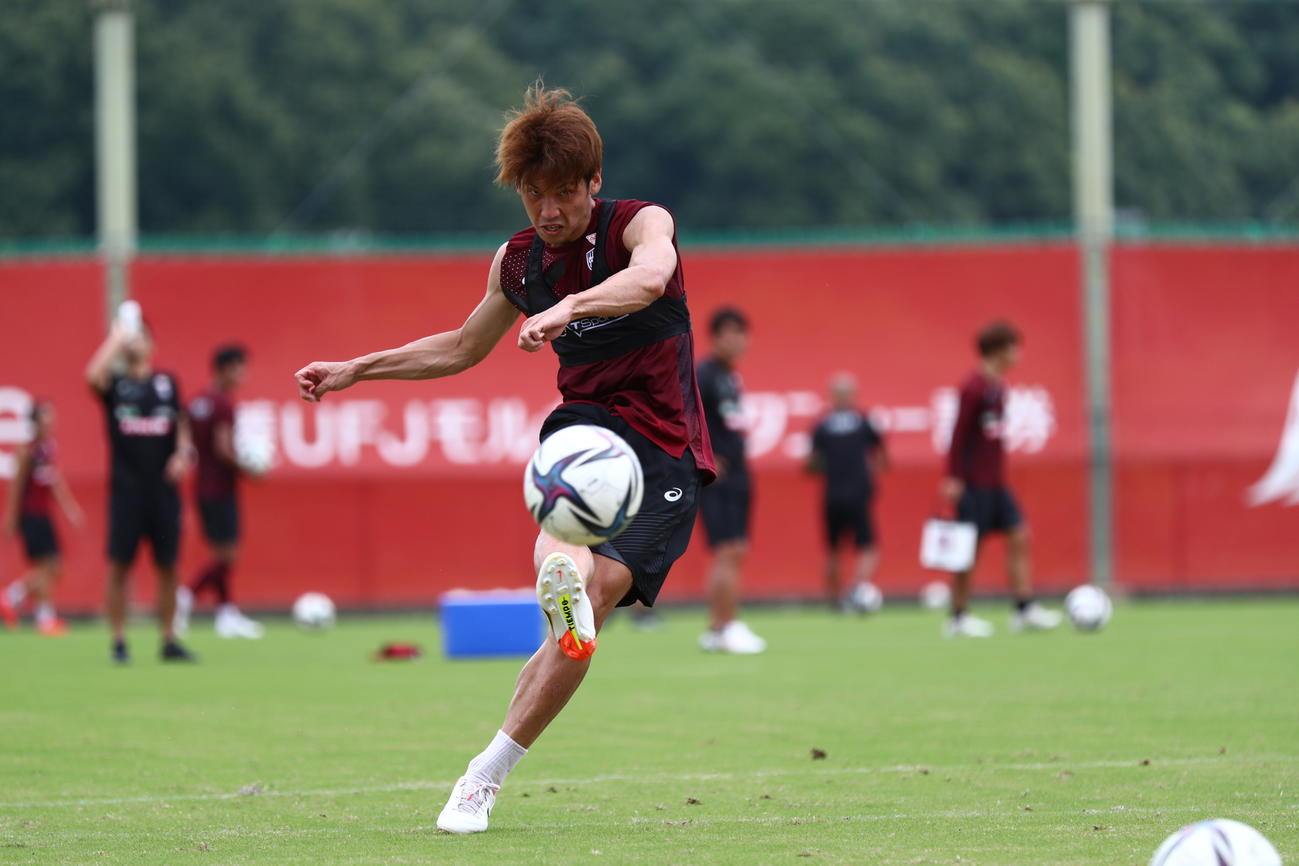 神戸の練習に初参加した大迫勇也（C）VISSEL KOBE