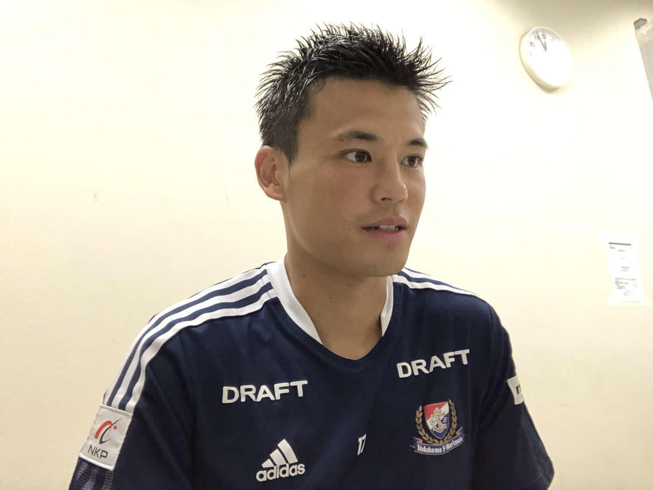 練習後、オンライン取材に応じる横浜FW宮市亮（C）Y．F．M．