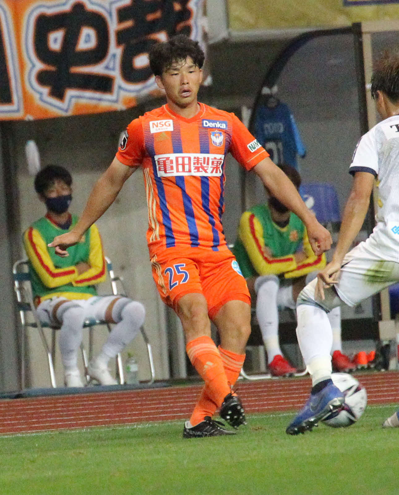 J通算100試合出場の新潟・藤原