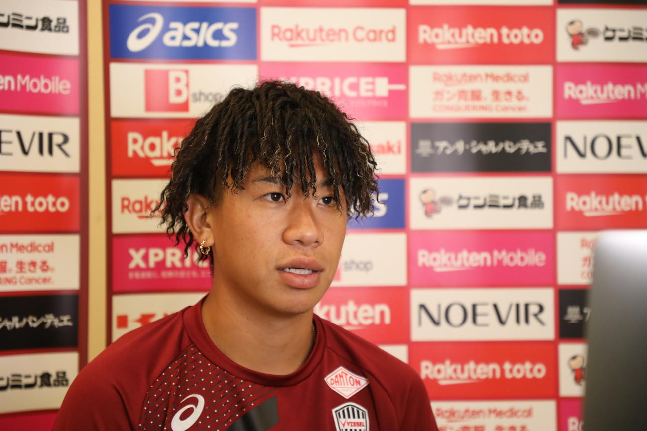オンライン取材に対応した神戸初瀬亮（C）VISSEL KOBE