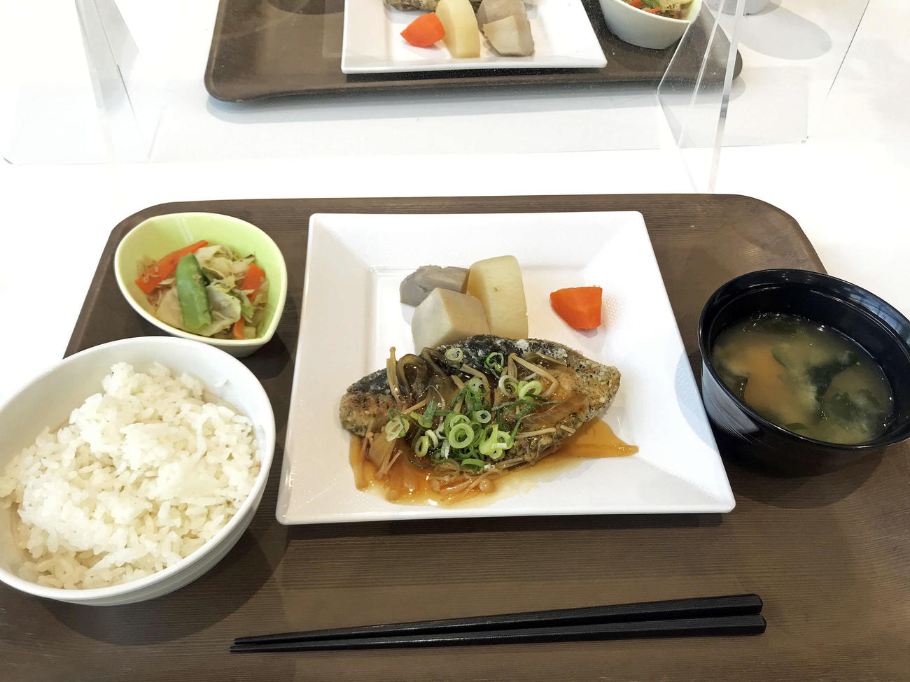 産学官連携で考案した「ジュビロ飯」の第1弾