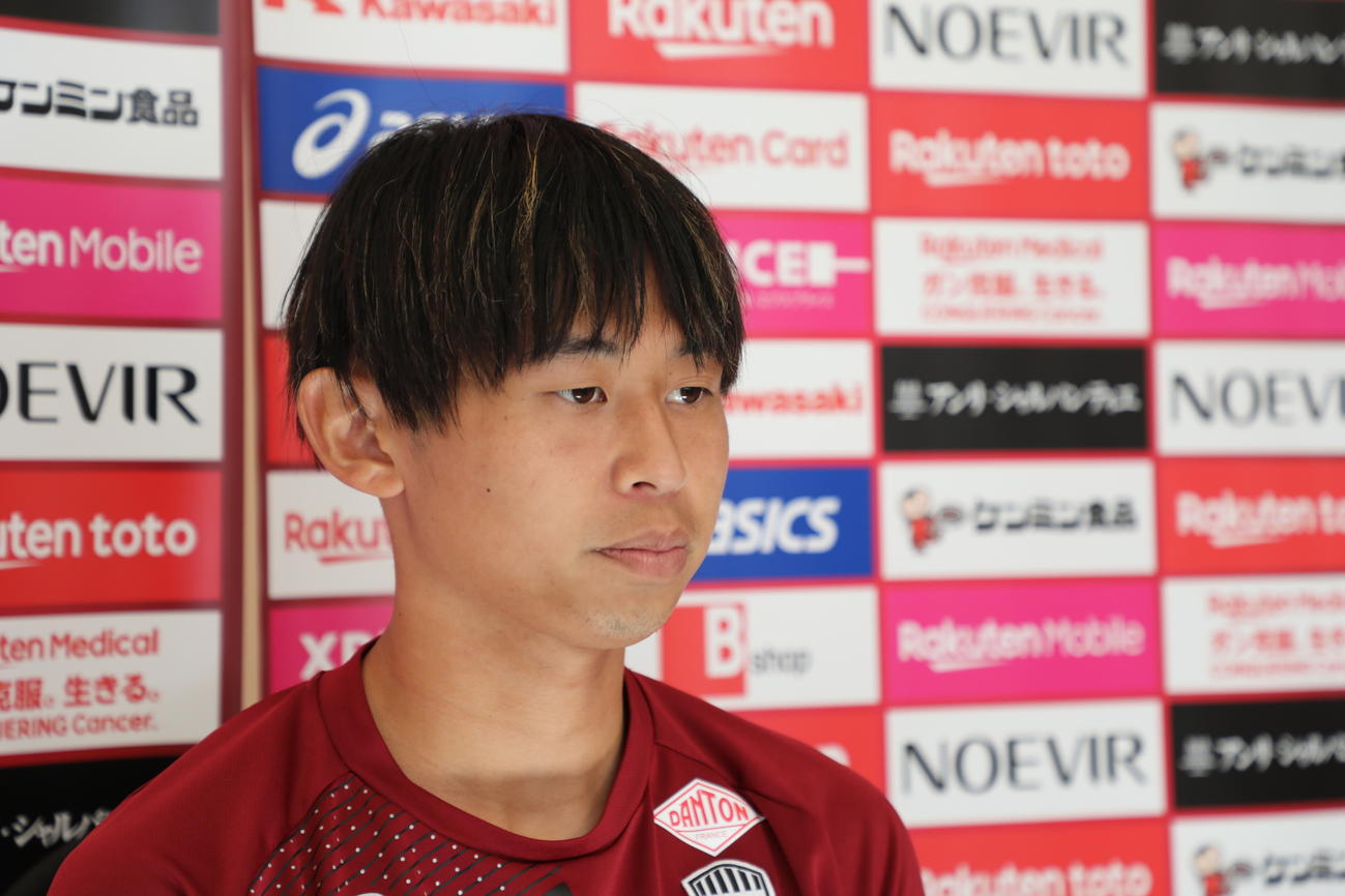 オンライン取材に対応した神戸郷家（C）VISSEL KOBE