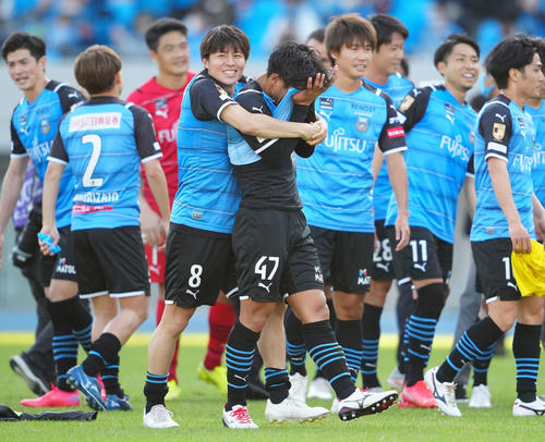 未着用】川崎F 2018ユニ 現代表選手サイン入り（三笘・田中碧・守田他