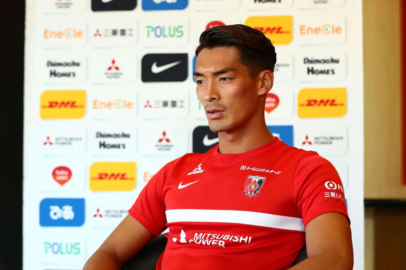 退団会見を行う浦和槙野（C）URAWA REDS