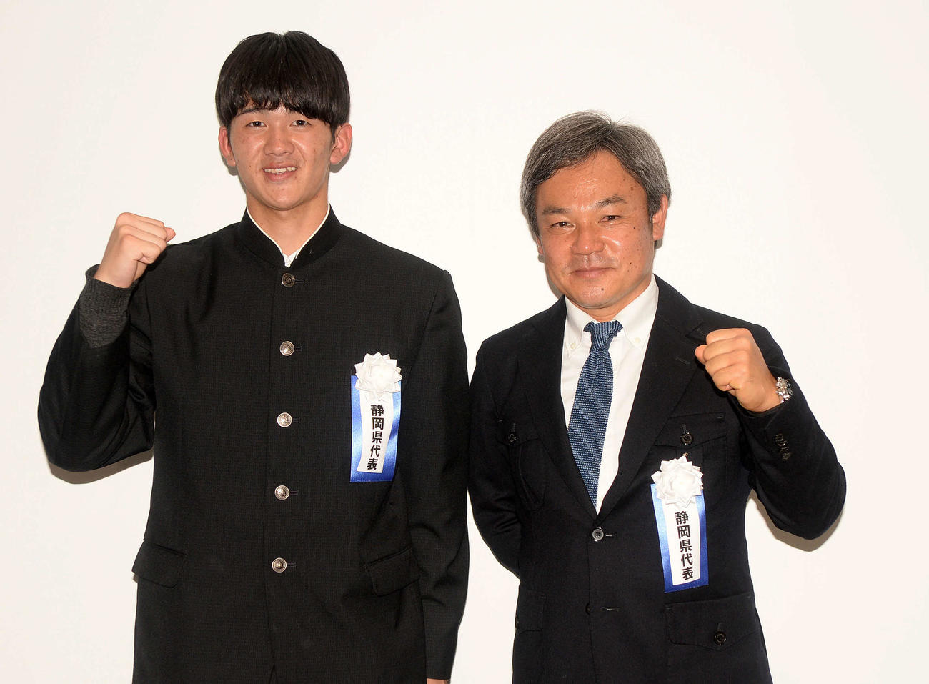 徳島商との初戦に向けて意気込みを語った静岡学園の川口監督（右）とGK生嶋主将