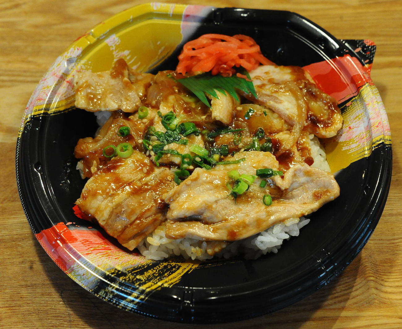 野沢氏考案の「豚バラ肉のスタミナ生姜焼き丼」