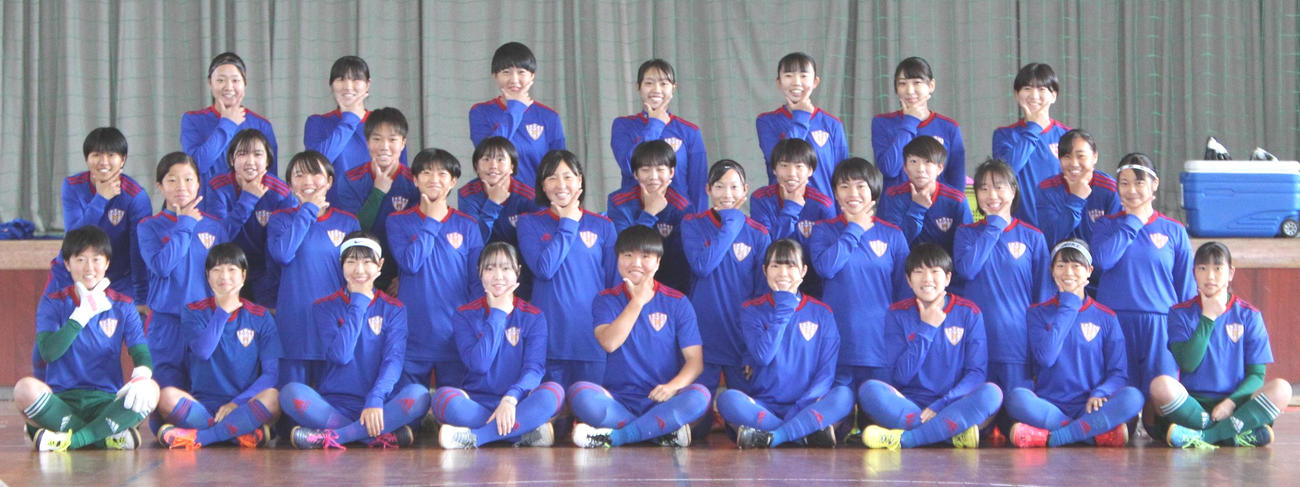 北信越代表で出場するJAPANサッカーカレッジレディースのメンバー