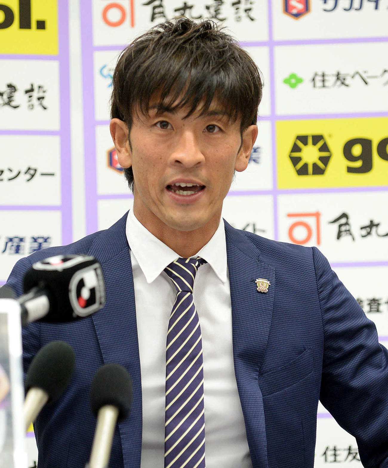 引退会見に臨む藤枝那須川