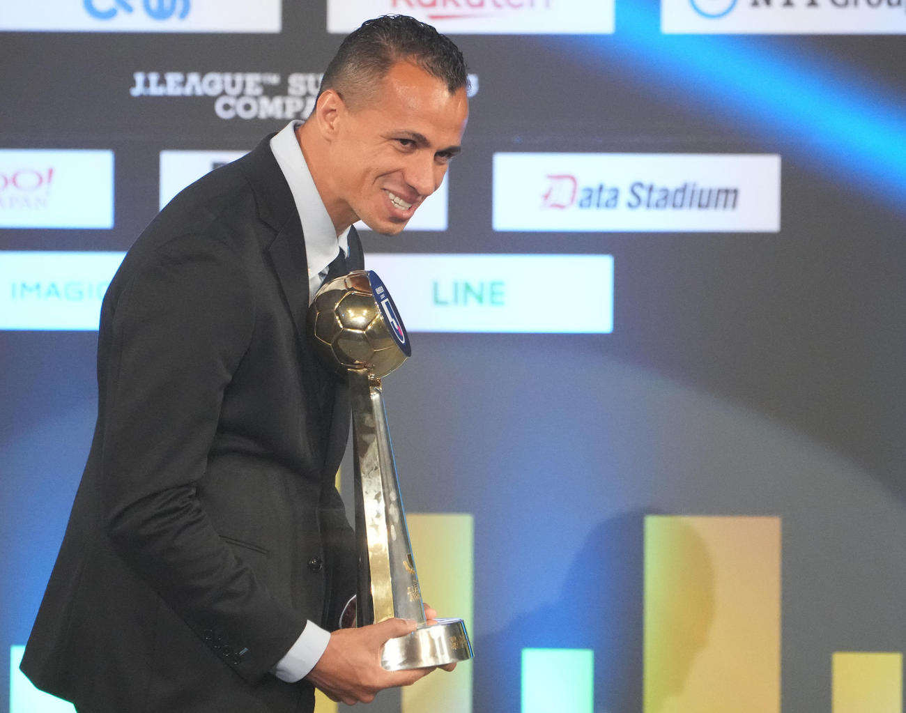 最優秀選手賞に輝いた川崎Fダミアン（撮影・鈴木みどり）