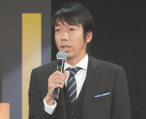 功労選手賞を受賞した中村憲剛氏（撮影・鈴木みどり）