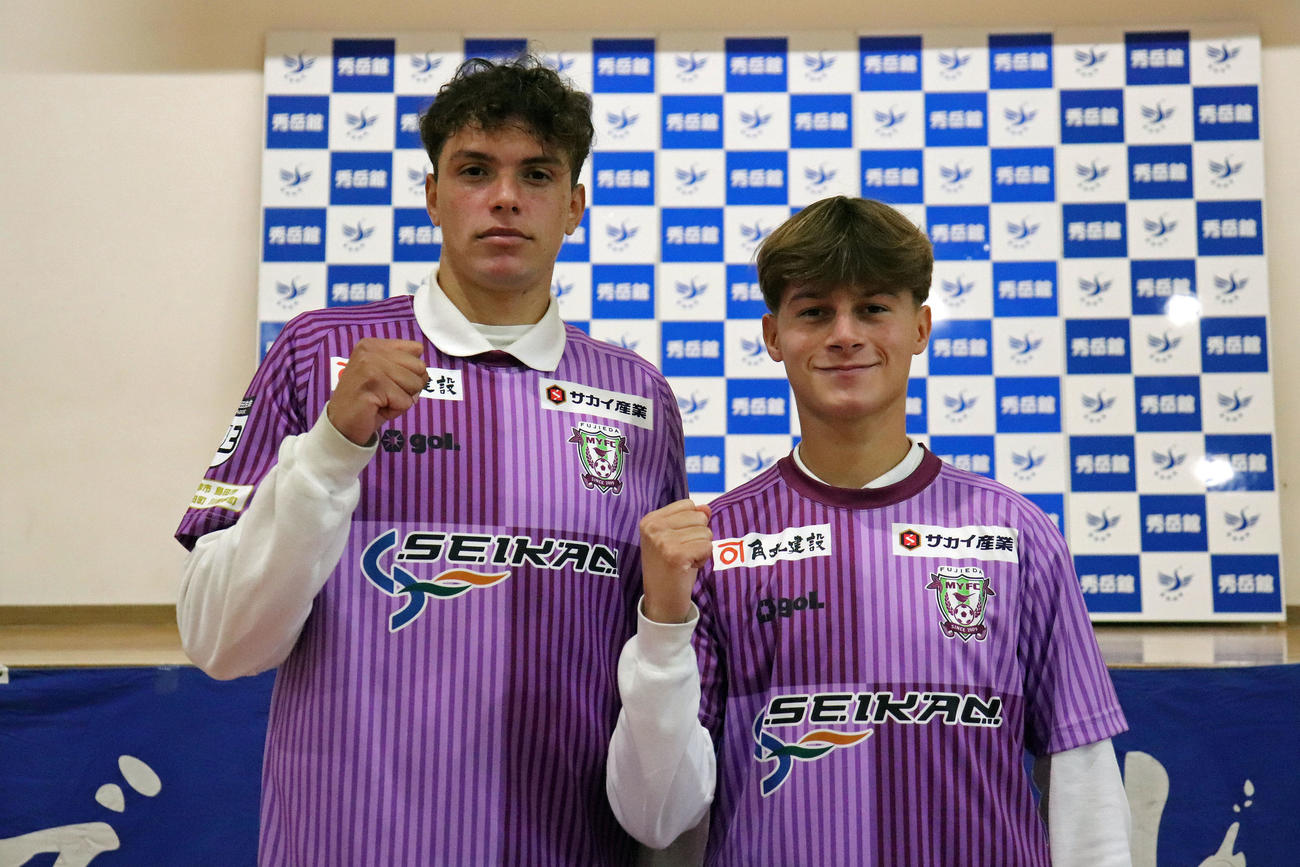 来季藤枝に加入する秀岳館・ペドロ（右）とカウアン（C）2021 FUJIEDA MYFC