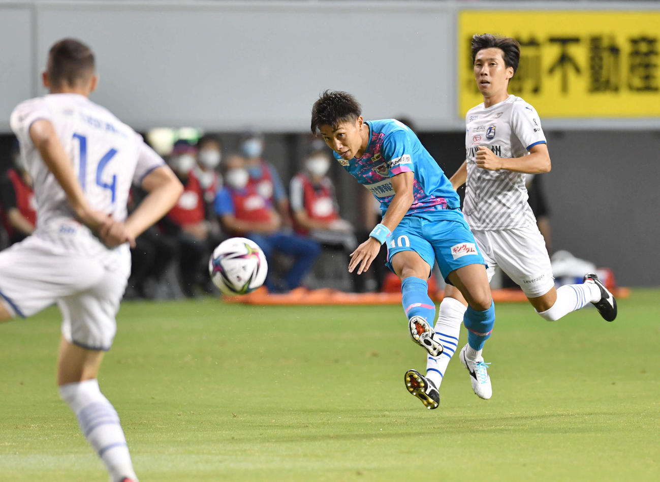 シュートを放つ樋口雄太（2021年9月18日撮影）