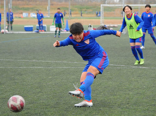 全国高校女子サッカー選手権1・3開幕！帝京長岡FW鈴木菫、目標は