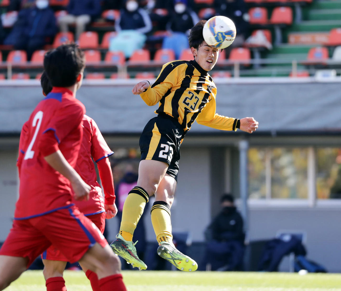 高校サッカー 17年王者の前橋育英が６発０封 ２年小池が先制ヘッド サッカー 日刊スポーツ
