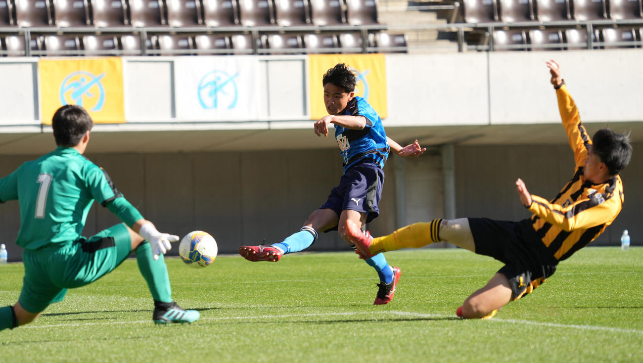 高校サッカー 大津が初の４強 前半11分ｆｗ一村の先制弾守り抜く サッカー 日刊スポーツ