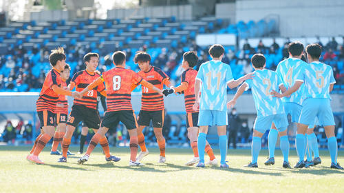 高校サッカー】高川学園“グルグル円陣”に川崎F山根「DF難しい」感服