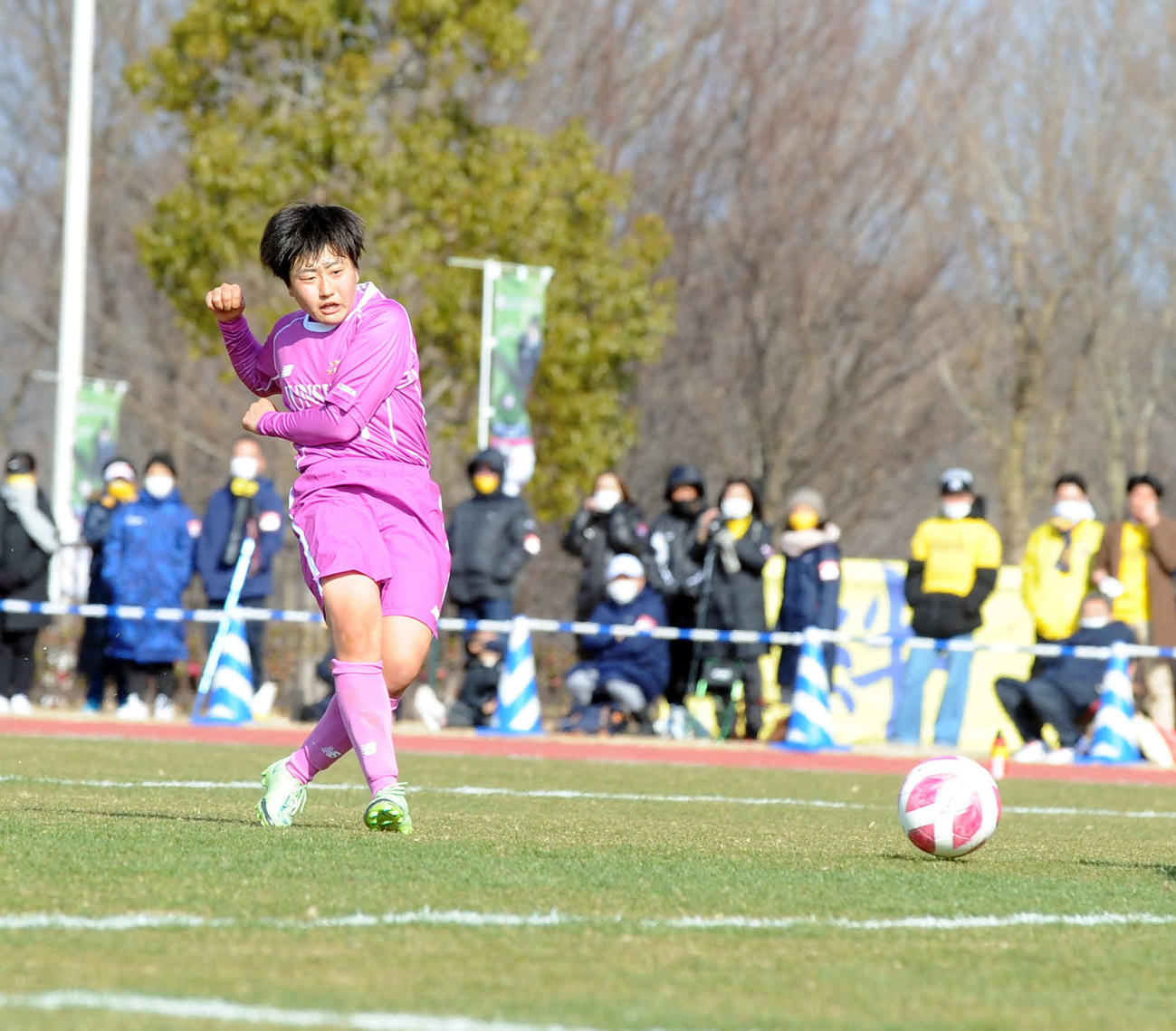後半34分、2点目を決める藤枝順心・三宅