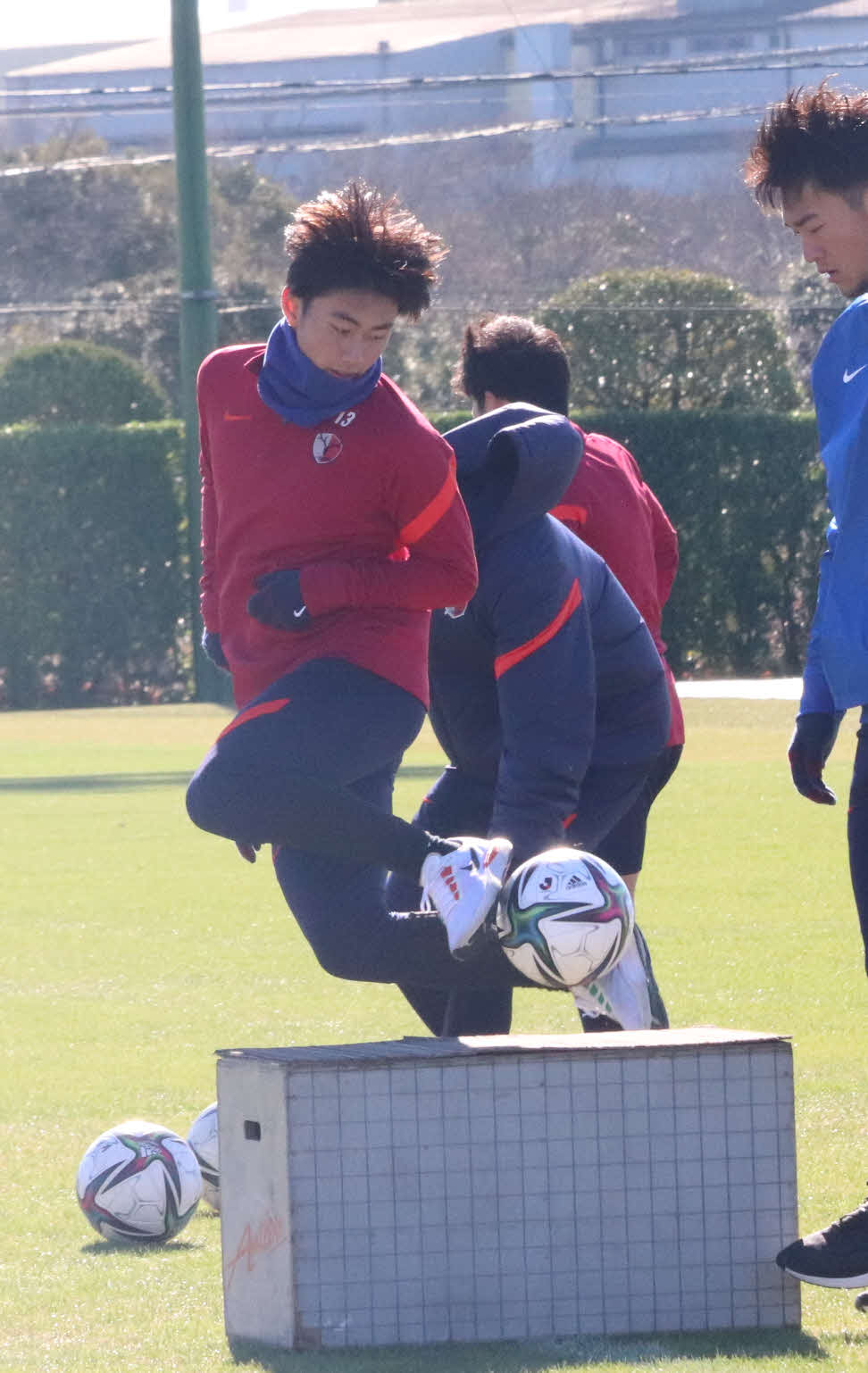 トレーニングに励む鹿島MF荒木