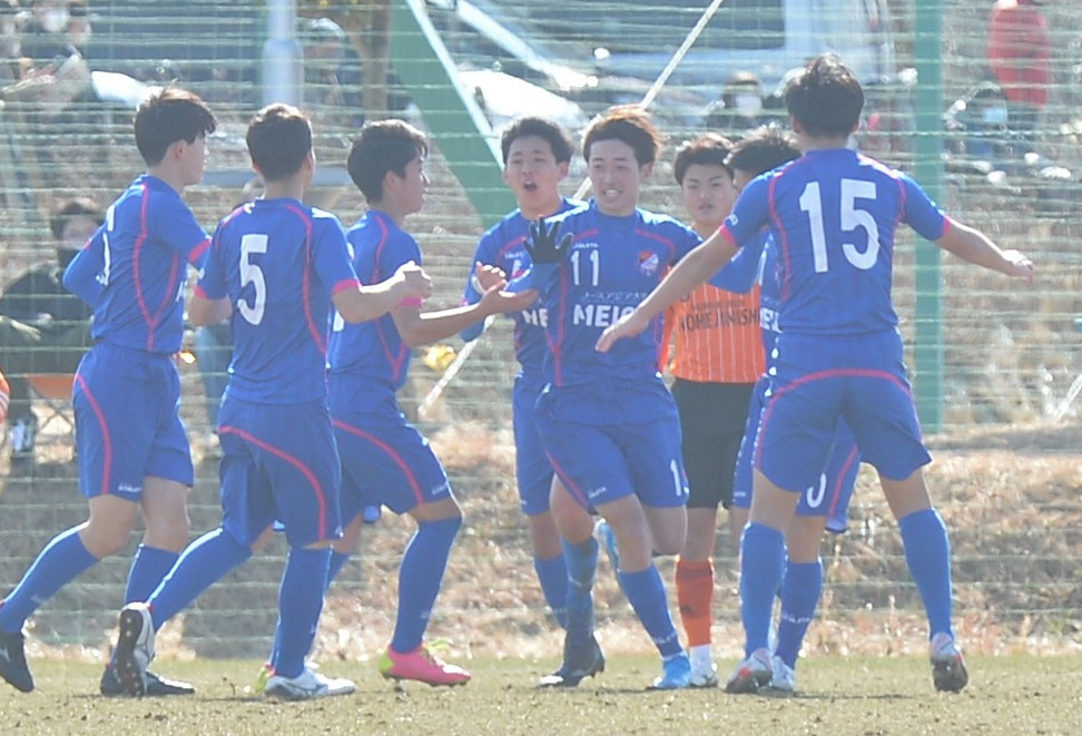 先制ゴールに笑顔のノースアジア大明桜イレブン
