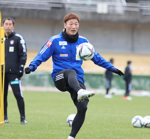 ｊ２新潟田上大地は本職ｃｂで勝負 ｓｂ経験でプレーに幅 完全移籍初年も タガミガアツイ ｊ２写真ニュース 日刊スポーツ