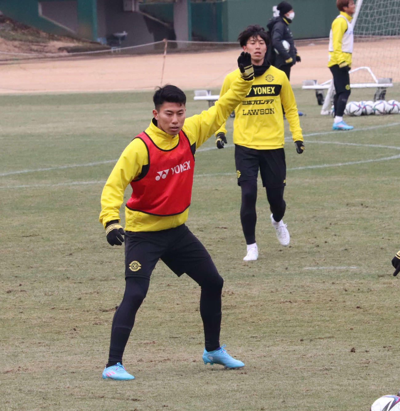 開幕を控えトレーニングに励む柏FW細谷