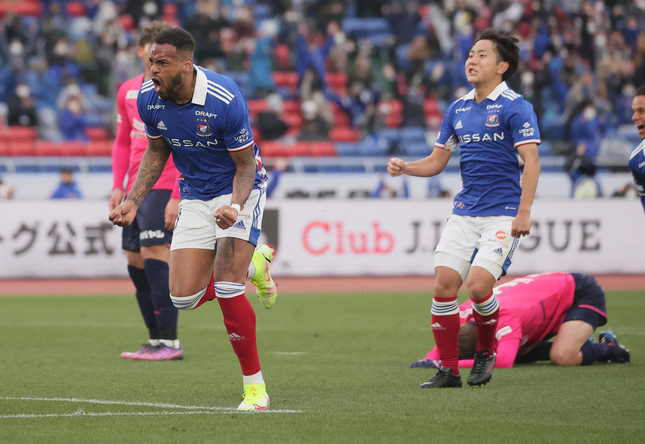 横浜対C大阪　後半、ゴールを決め喜ぶ横浜アンデルソン・ロペス（撮影・野上伸悟）