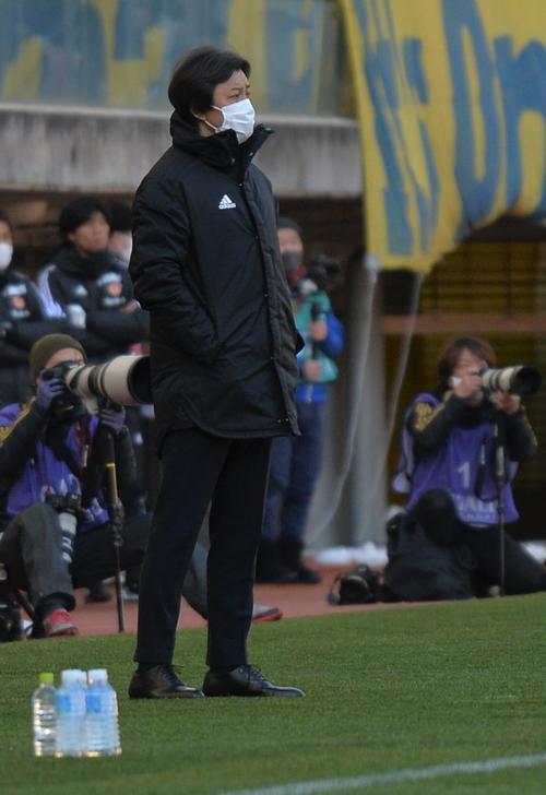 40歳以上ベテラン３選手が各地で開幕戦出場 13年ぶりｊ２仙台は新潟と引き分け ｊ２第１節 ｊ２写真ニュース 日刊スポーツ