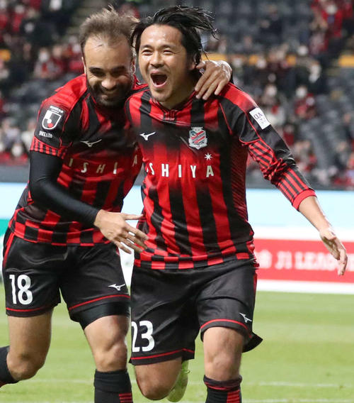 札幌興梠慎三ホーム初登場で移籍後初ゴールも広島とドローに ファンに申し訳ない 159点目 ｊ１写真ニュース 日刊スポーツ