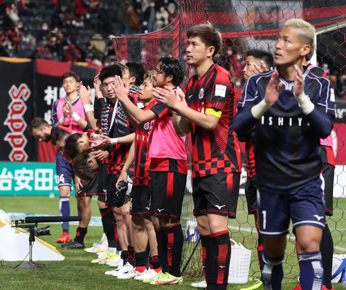 札幌興梠慎三ホーム初登場で移籍後初ゴールも広島とドローに ファンに申し訳ない 159点目 ｊ１写真ニュース 日刊スポーツ