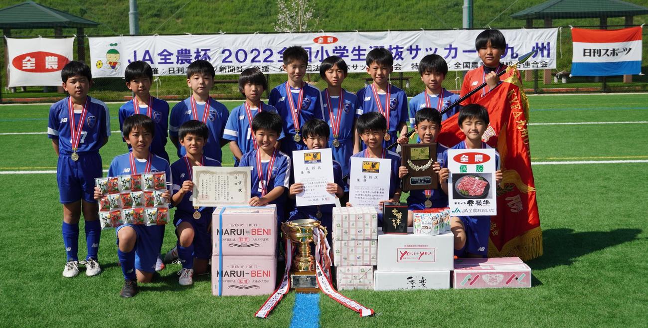 初優勝を果たしたソレッソ宮崎（撮影・峯岸佑樹）