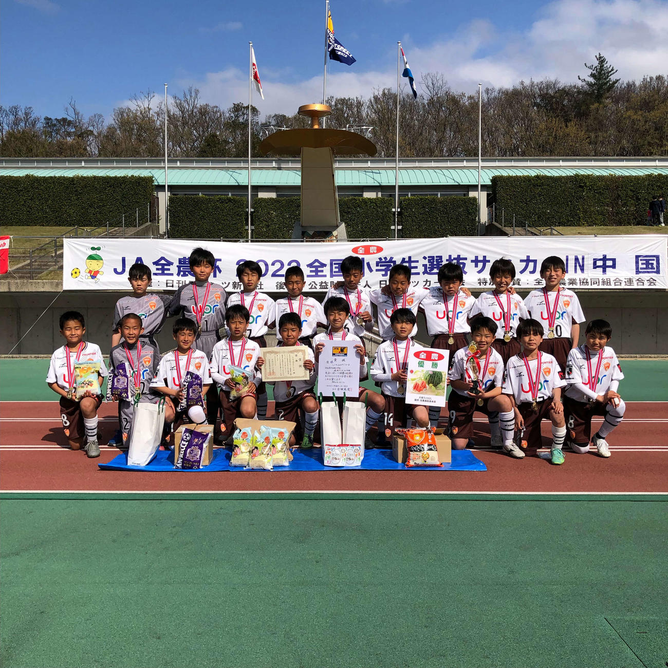優勝を飾ったレノファ山口FC