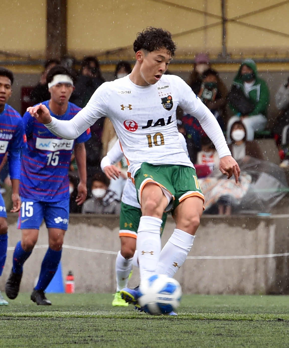 市船橋対青森山田　後半、PKを決める青森山田FW小湊（撮影・山田愛斗）