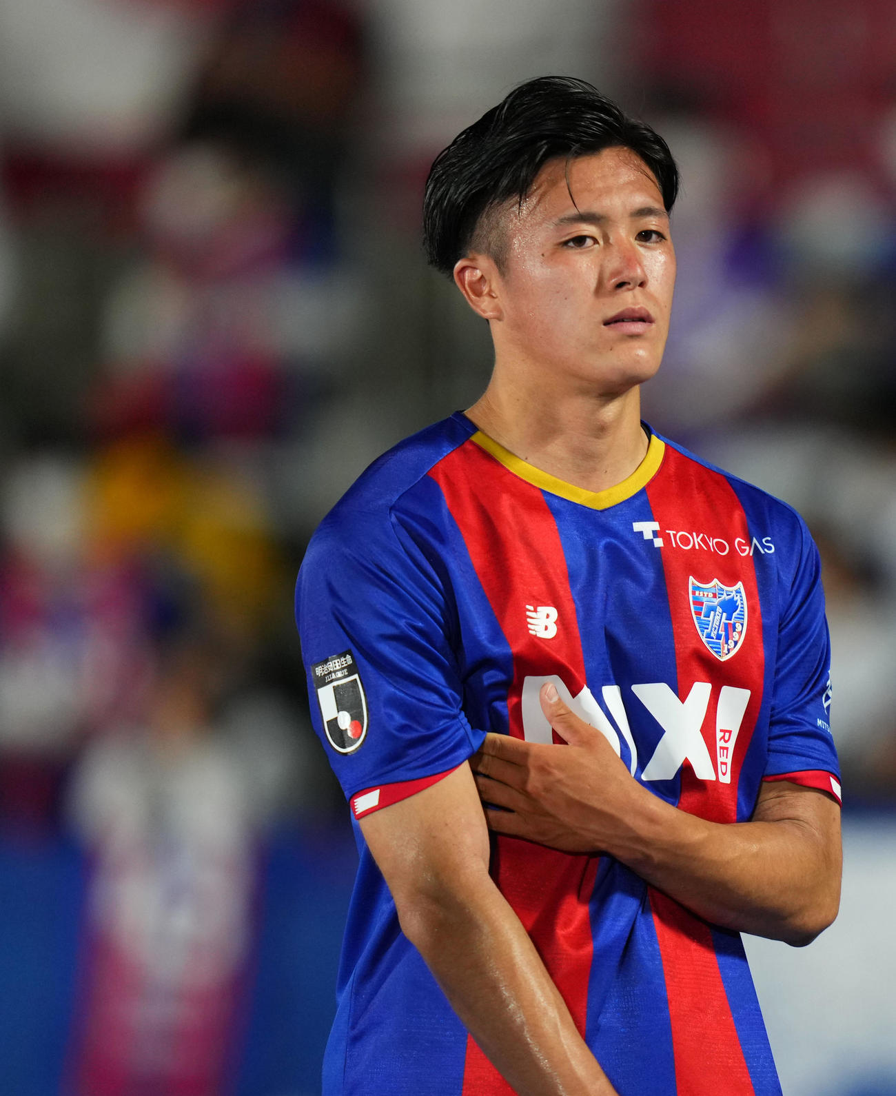 湘南対東京　湘南に敗れ肩を落とす東京熊田（撮影・横山健太）